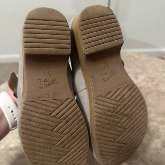 Dansko Women's Britney Taupe Nubuck -
Sensible Shoes - Picture 5 of 8